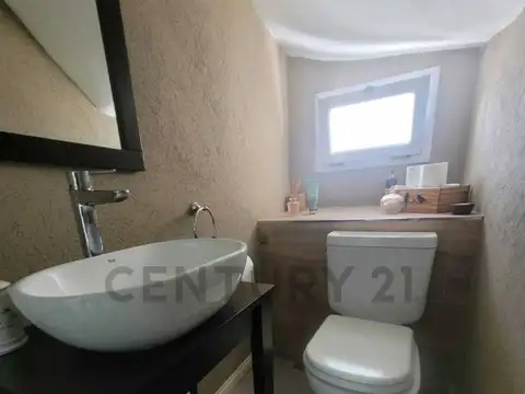 Casa en Venta en Pilar del Este - Santa Guadalupe, USD 228.000