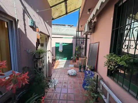 Depto Tipo Casa en Venta de 5 ambientes