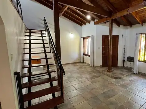 CASA EN VENTAS  5 AMBIENTES LOMAS DE ZAMORA