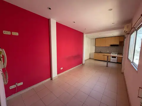 DEPTO 2 AMB CON BALCON AL FRENTE