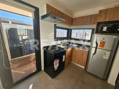 Casa 3 ambientes con 2 baños