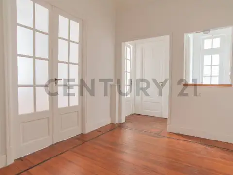 Azcuenaga 900, Piso 5