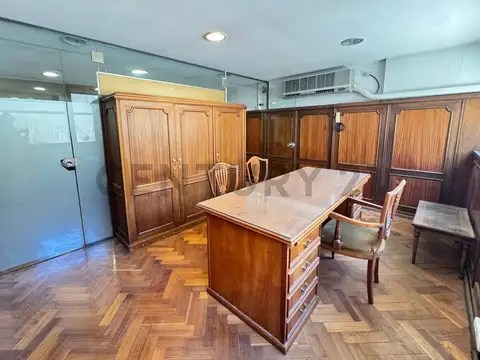 Suipacha 200, Piso 7