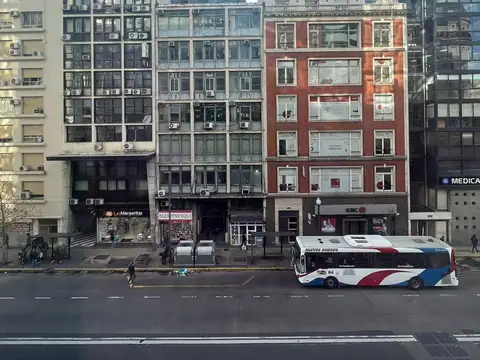 Oficina en Alquiler en Recoleta, USD 1.500