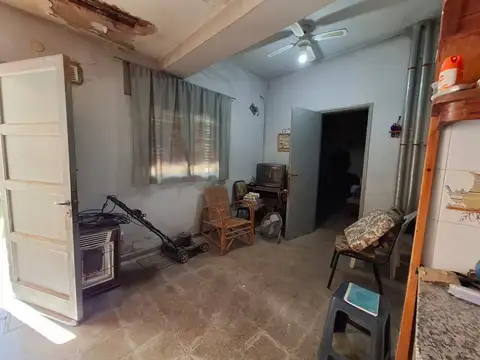 Casa 2 ambientes con 1 baño
