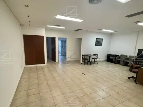 Oficina en Venta al Este