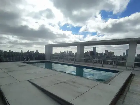 Mono con luz y vista abierta en el corazon de BA