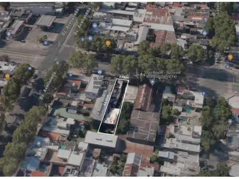 Casa sobre Av. Pellegrini, ideal proyecto habitacional.