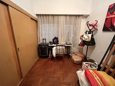 Casa en Alquiler con 3 cocheras