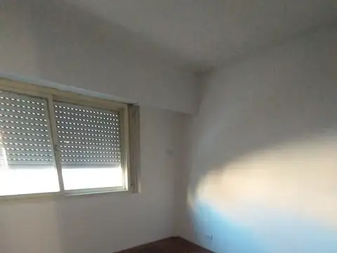 3 De Febrero 1000, Piso 5