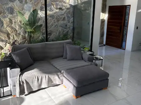 Casa 5 ambientes con 3 baños