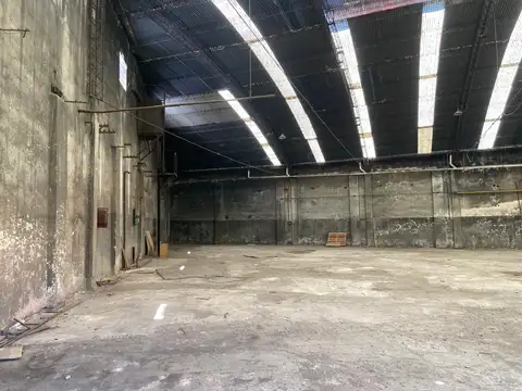 Galpon en Venta 53  mts Fondo