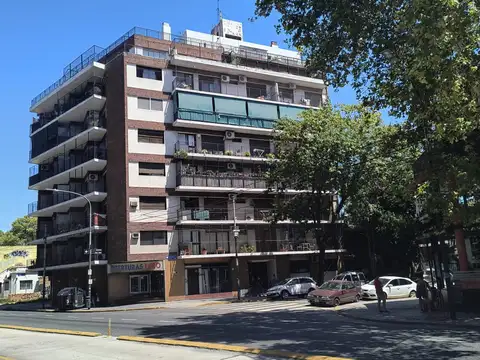 Departamento 3 Ambientes Con Patio Propio CABA