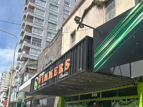 Excelente Local en venta en el Centro de Azul