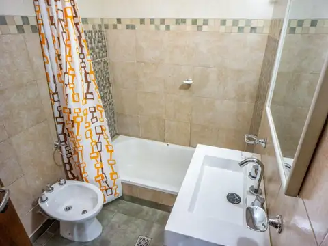 Casa en Alquiler al Oeste