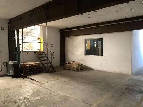 Depósito de 1974 m2 cubiertos - Villa Adelina