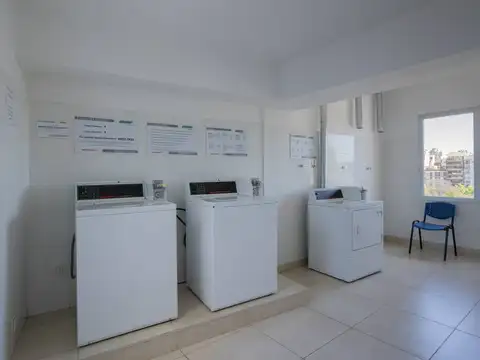 Pacheco de Melo 2100, Piso 9