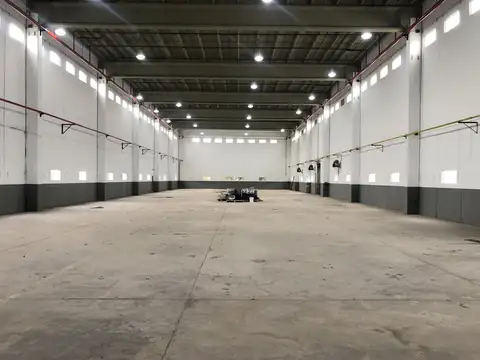 Depósito de 1895 m2 cub  Florencio Varela Disponible 31/07/25