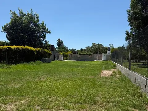 GRAN TERRENO CON QUINCHO Y PILETA-ARROYO LEYES