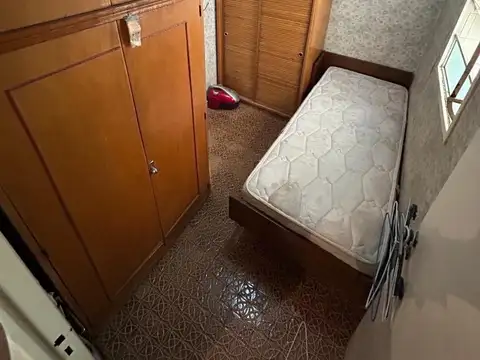 Semipiso 3 ambientes (posibilidad de 4) con dep y cochera.