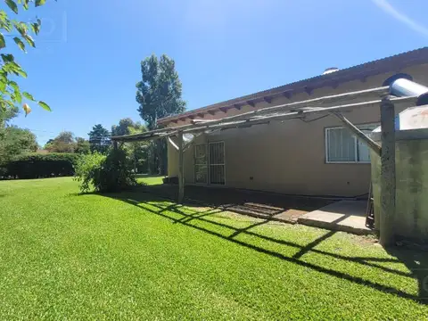 Casa en Venta con 6 cocheras
