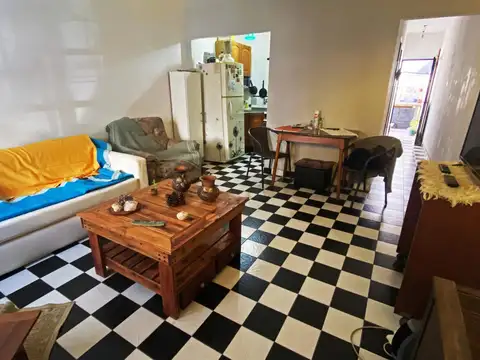 Depto Tipo Casa en Venta 40 años