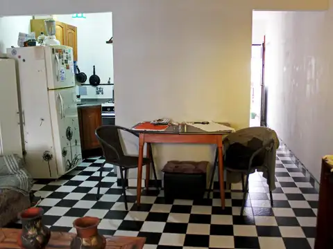 VENTA PH DE 2 AMBIENTES, CON RENTA,  CON PATIO, PARRILLA  Y TERRAZA INDIVIDUAL. APTO CREDITO. SIN EX