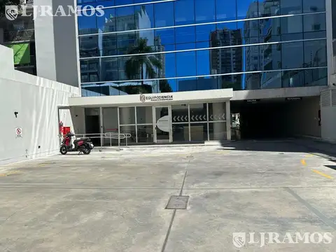Oficina en Alquiler con 6 cocheras