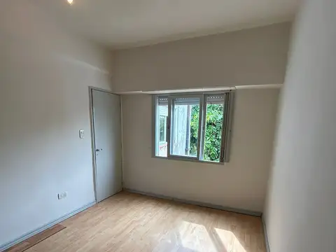 Departamento en alquiler en San Antonio De Padua con 2 Dormitorios