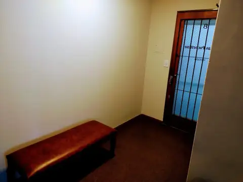 Oficina 4 ambientes con 1 baño