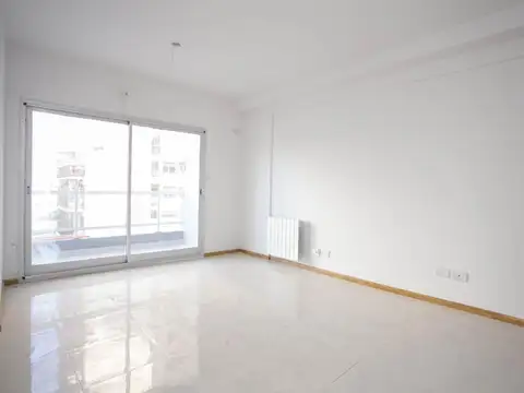 Departamento en Alquiler en Parque Chacabuco, $ 650.000