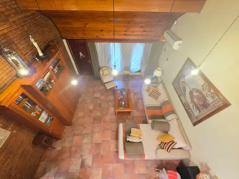 Casa en Venta con 4 cocheras