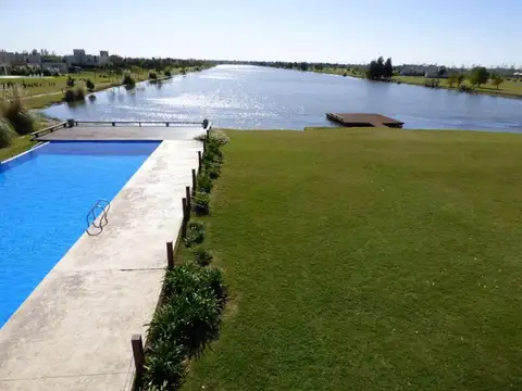 Terreno en Venta de 878,0 m2