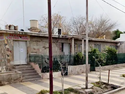 Casa 6 ambientes con 1 baño