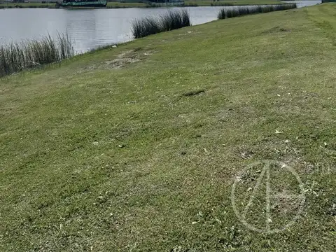 Terreno en Venta 20  mts Frente