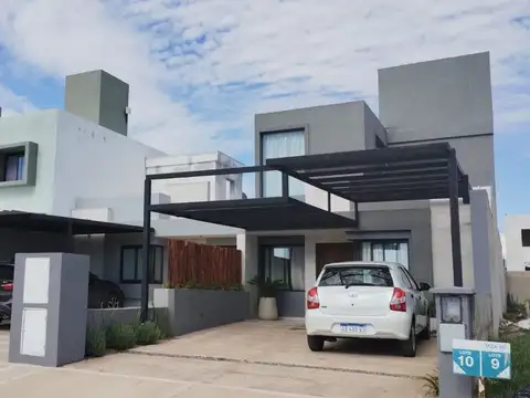 Casa en Venta en Countries y Barrios Cerrados en Cordoba Capital, USD 169.000