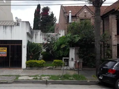 NUEVO VALOR  CASA LOTE DE 7,80 X 39,80 HAEDO NORTE  IDEAL PARA ACTUALIZAR . O CONSTRUIR NUEVO