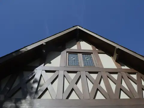 HAUSER INMOBILIARIA VENDE ESPECTACULAR INMUEBLE EN LA ARÍSTIDES