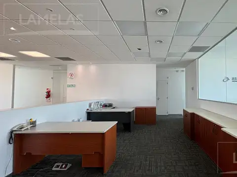 Oficina en Venta con 1 cochera