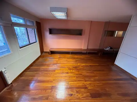 Oficina en Alquiler 25 años