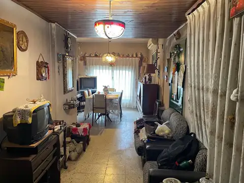 JULIAN LAGOS  al 1400