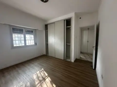 Casa 6 ambientes con 1 baño