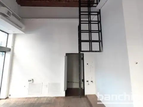 Local en Alquiler 40 años