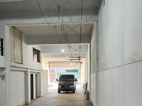 Galpon en Venta 53  mts Fondo