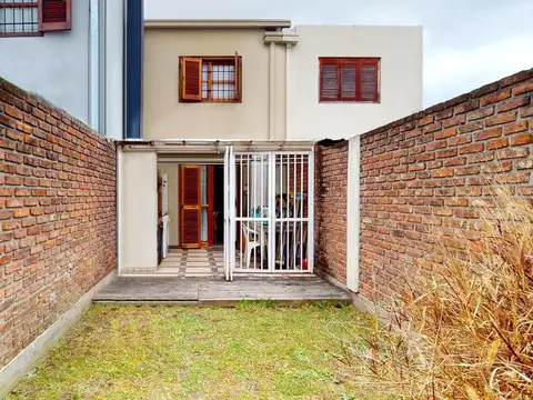 Departamento PH, tipo casa en venta La Plata