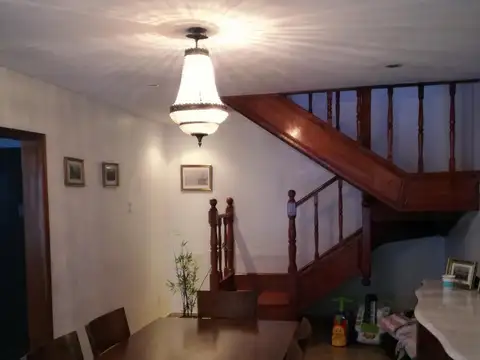 Casa en Venta con 4 cocheras