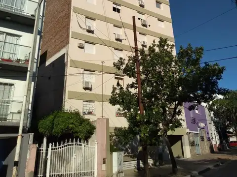 Alquilo departamento En zona Parque Urquiza, excelente vista