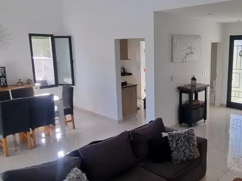 Almirante Brown 4200