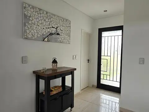 Casa en Venta en Pilar Del Este - Santa Elisa, USD 205.000