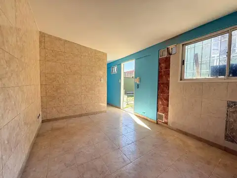 Depto Tipo Casa en Alquiler en Villa Ballester, $ 500.000